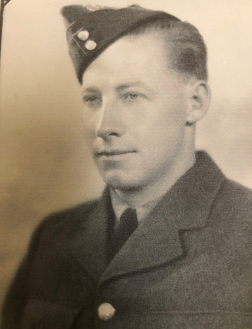 World War 2 portrait of Stan Northcott in his military uniform