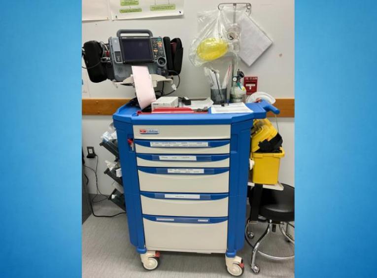 Emergency crash cart