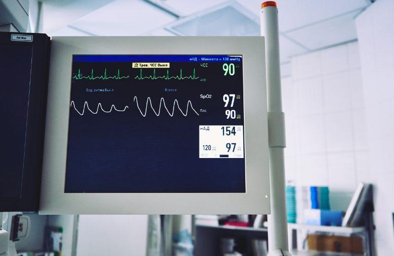 Heart monitor information screen
